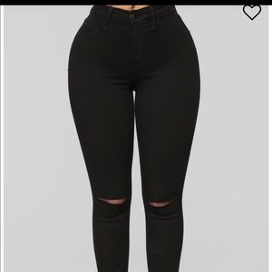 *SOLD*Fashion Nova Canopy Jeans 🖤